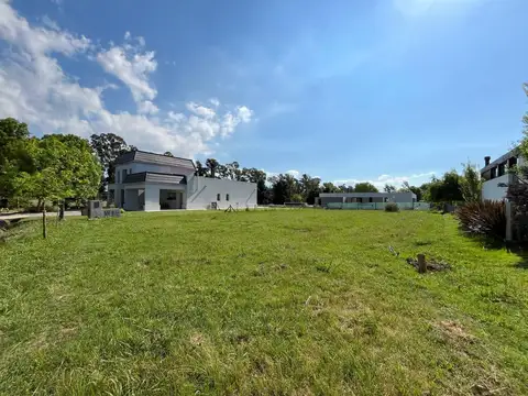 LOTE EN GRAND BELL - BARRIO PRIVADO CITY BELL  - 990 MTS