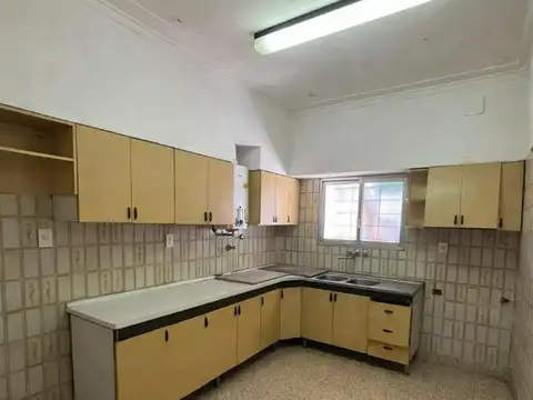 Casa 4 ambientes con 4 baños