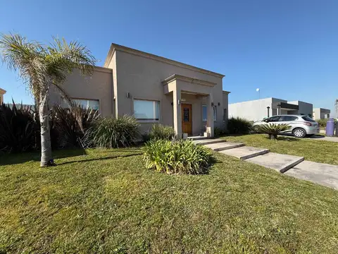 Casa en Alquiler en Canning, USD 2.700