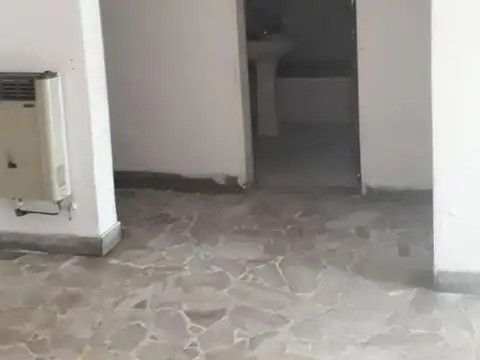 Depto Tipo Casa en Venta 50 años