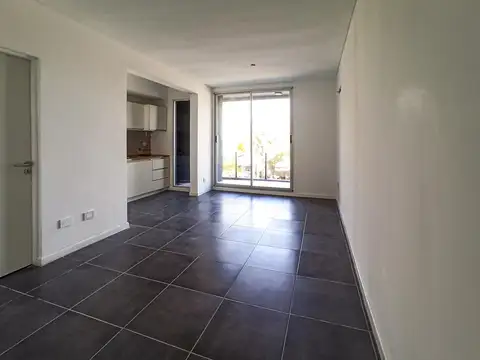 Departamento monoambiente frente a la guardería Tifón