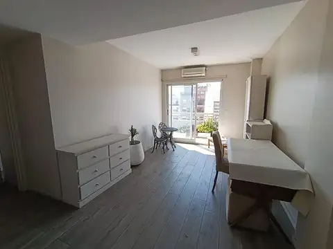 Departamento 3 ambientes con muebles. Balcon. Vista abierta