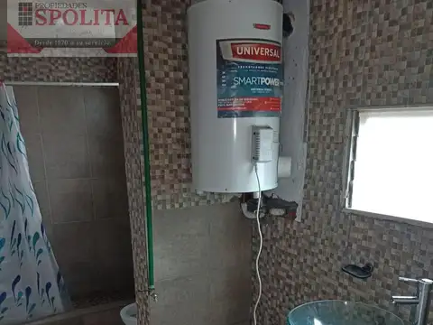Casa 4 ambientes con 1 baño