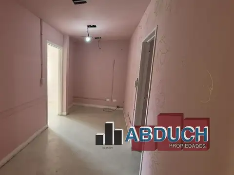 Oficina en Alquiler en Villa Ballester, $ 650.000