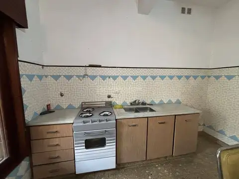 Depto Tipo Casa en Alquiler con 1 cocheras