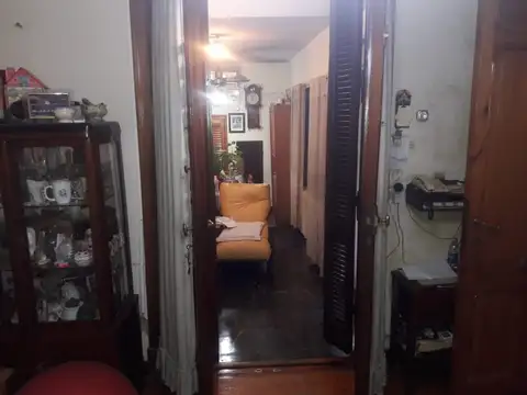 NUEVO VALOR  CASA APTA PARA 2 FAMILIAS   4 DORMITORIOS   2 COCINAS Y 2 BAÑOS  PATIO Y TERRAZA/
