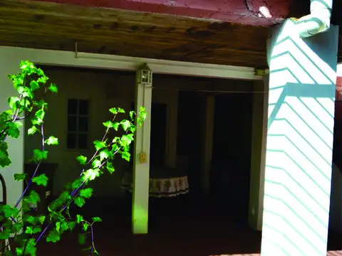 3 de febrero y Comb. de Malvinas