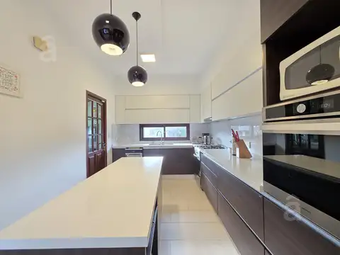 Depto Tipo Casa en Venta en Villa Ballester, USD 120.000