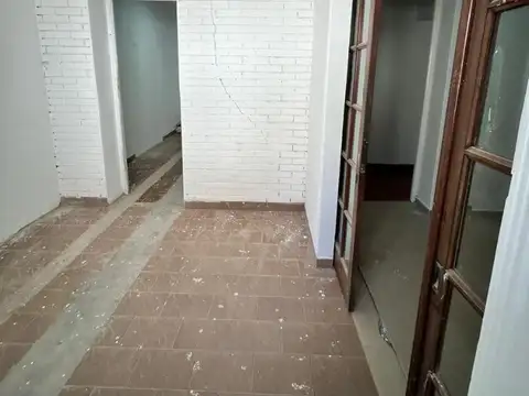 Oficina 4 ambientes con 1 baño