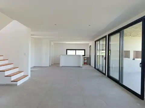 Casa en Alquiler al Norte