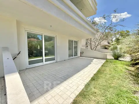 VENTA DPTO 3AMB CON JARDIN UF96, SARAVI VILLAGE