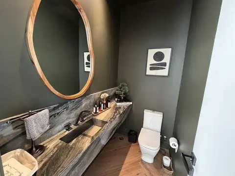 Casa 4 ambientes con 3 baños