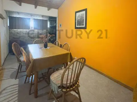 Casa 4 ambientes con 1 baño