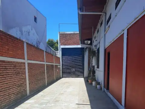 Galpon en Venta en Burzaco, USD 240.000