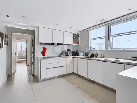 Departamento 6 ambientes con 3 baños