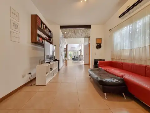 Casa 3 dormitorios en alquiler permanente en Roldan