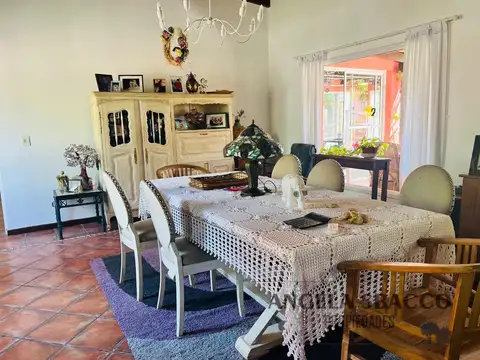 Barrio Santa Catalina, Open Door.