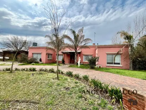 Barrio Santa Catalina, Open Door.
