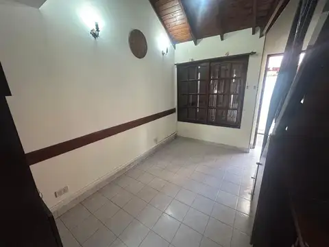 Depto Tipo Casa 2 ambientes con 1 baño