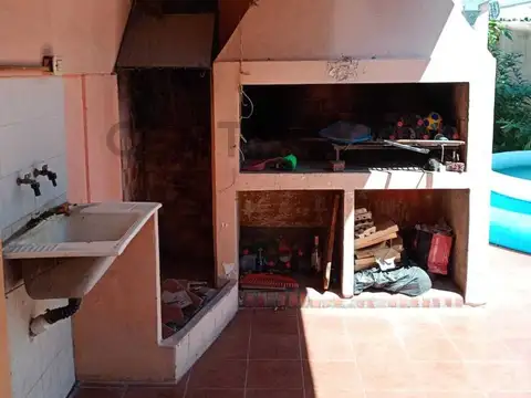 Andrés Lamas 10000, Piso 0