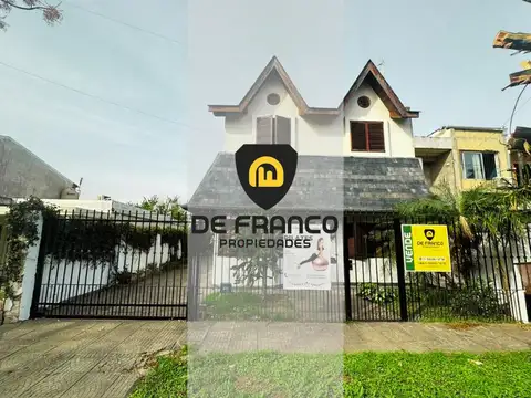 Casa en  VENTA - SAN MIGUEL  - 3 Dormitorios - Pileta