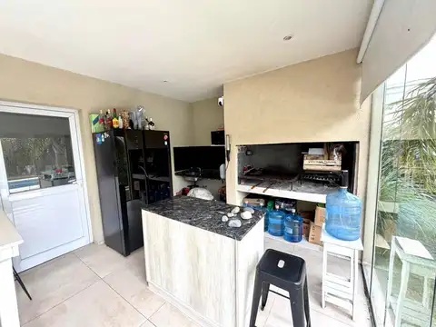 Casa en Venta 4 amb en Barrio Santa Lucia