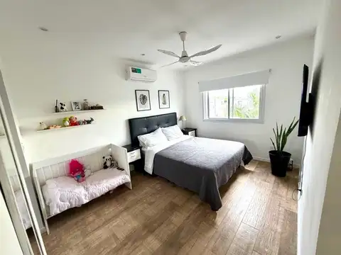 Casa en Venta con 4 cocheras