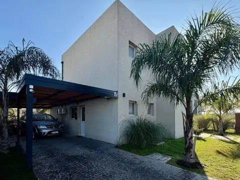 Casa en Venta en Villa Rosa, USD 225.000