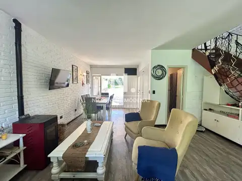 Casa 3 ambientes con 2 baños