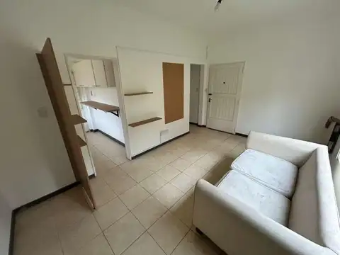 Depto Tipo Casa en Alquiler de 3 ambientes