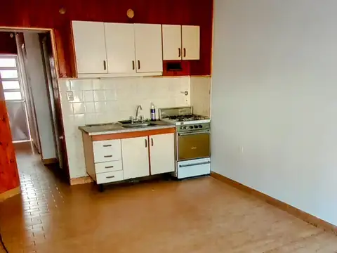 PH AL FRENTE CON PATIO