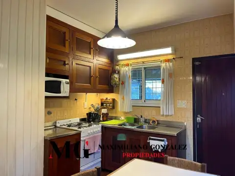Casa en Alquiler con 1 cochera