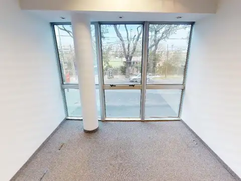 Oficina en Venta con 5 cocheras