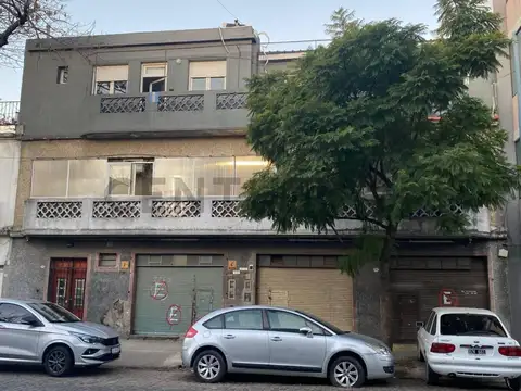 Propiedad en block con locales y vivienda – Villa Crespo, Paysandú 2261