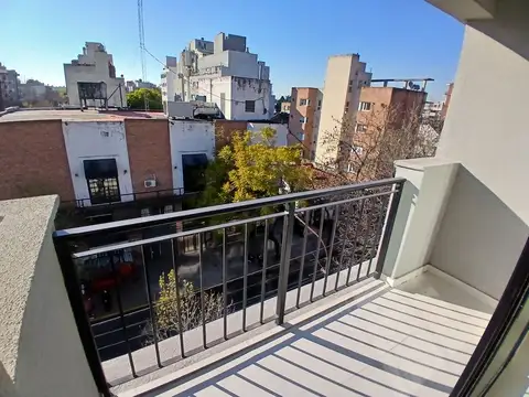 Departamento en Alquiler en Castelar Sur, $ 680.000