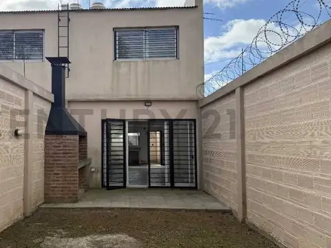 151 entre 523 y 524 , Piso 0