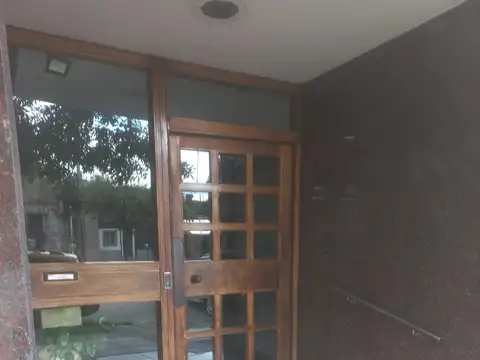 Excelente 2 ambiente Lateral muy luminoso vista abierta bajas expensas mts Subte E