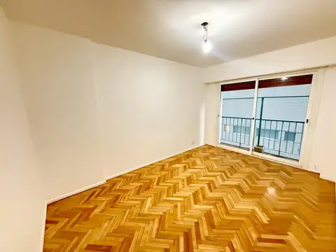 Avenida Luis María Campos 500