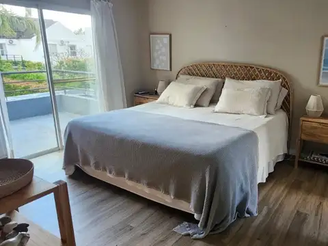 Casa en Alquiler Temporal en El Jacarandá, USD 3.300