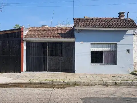 VENTA  CASA + DEPARTAMENTO INDEPENDIENTE CASTELAR