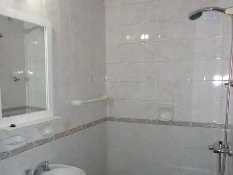 Ov. Lagos 5206 - Depto. De Pasillo De 1 Dormitorio En Alquiler - Rosario