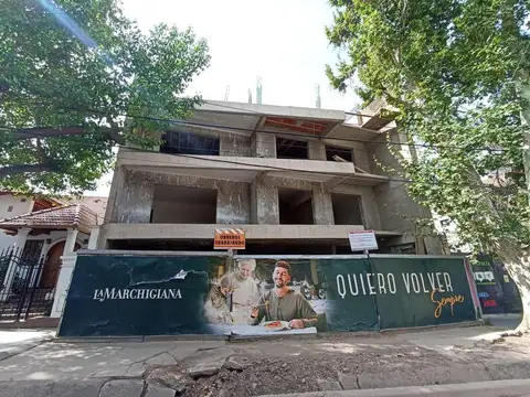 DEPARTAMENTOS EN LA QUINTA SECCIÓN CON ASCENSOR