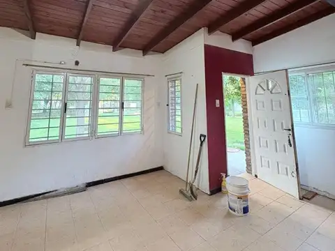 CASA VENTA O PERMUTA SOBRE LOTE 864 M2 IBARLUCEA