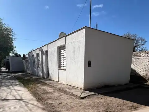 Bº UJEMVI - Las Lilas M-13 C-1, esquina Los Azahares. Las Heras