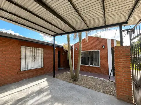 Venta casa 4 amb quincho y parrilla Zeballos