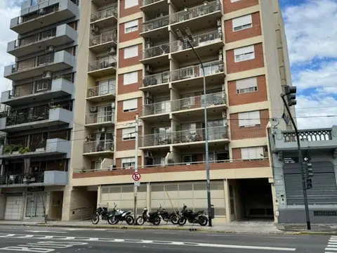 Monoambiente divisible y apto profesional