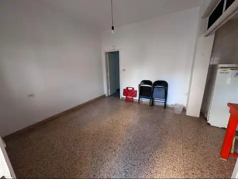 Propiedad para alquiler comercial en Ballester centro