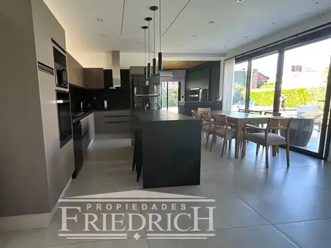 Casa en Venta en Country Club Banco Provincia, USD 460.000