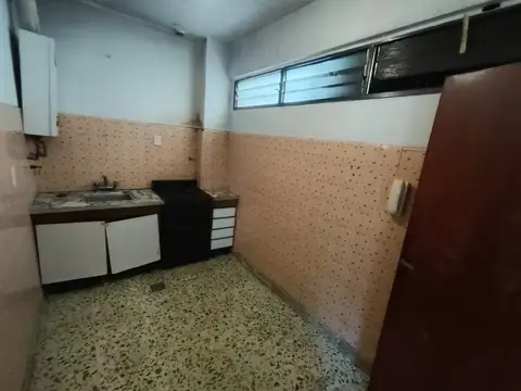 4 De Febrero 3900, Piso 1