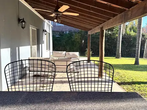 Casa en Venta con 4 cocheras